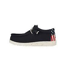 WALLY Y AMERICANA